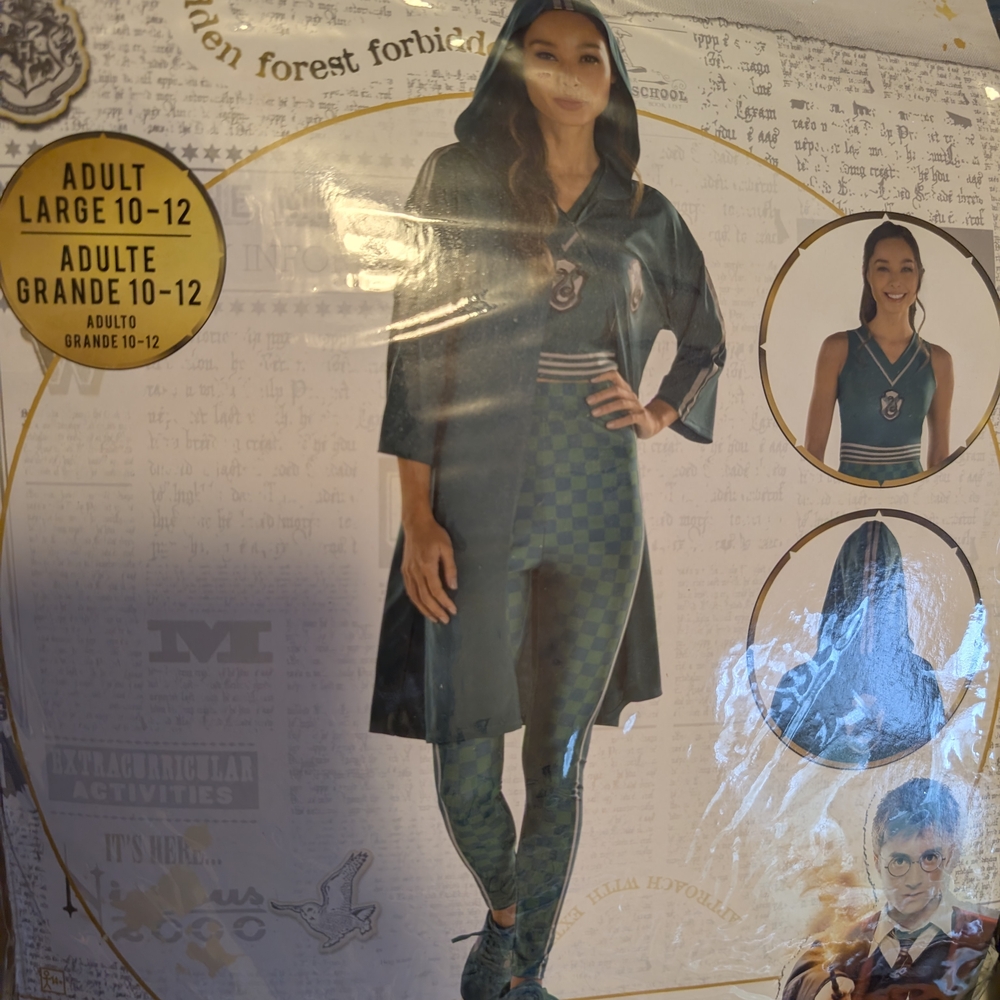 Green Hooded Costume with‎ Checkered Pants